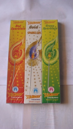 Product image for 15 cm 3-in-1 sparklers standard - red, gold and green (3 boxes with 10 sparklers each)